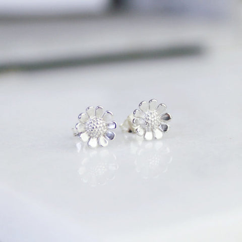 Daisy Studs