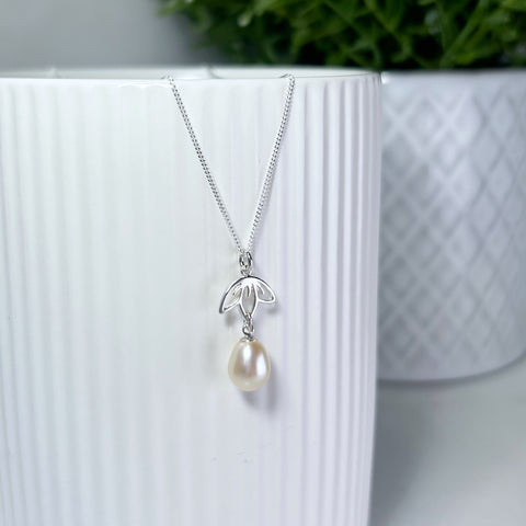 Lotus Flower & Pearl Necklace