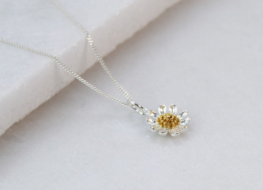 Daisy Necklace