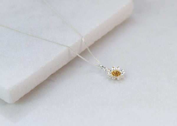 Daisy Necklace
