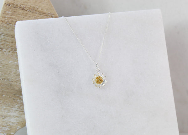 Daisy Necklace